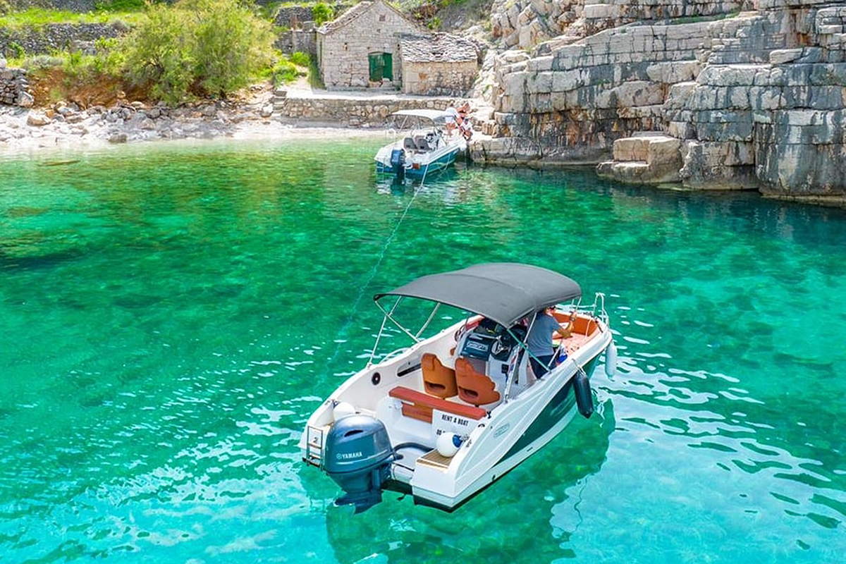 Teranga Boat Charter Makarska